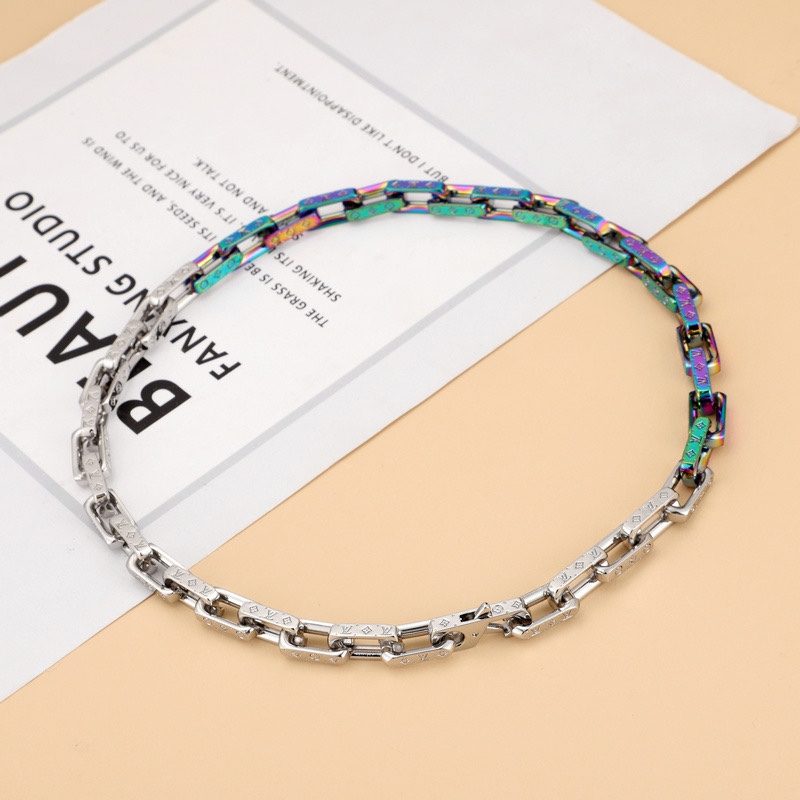 LV Necklace 03lyr503